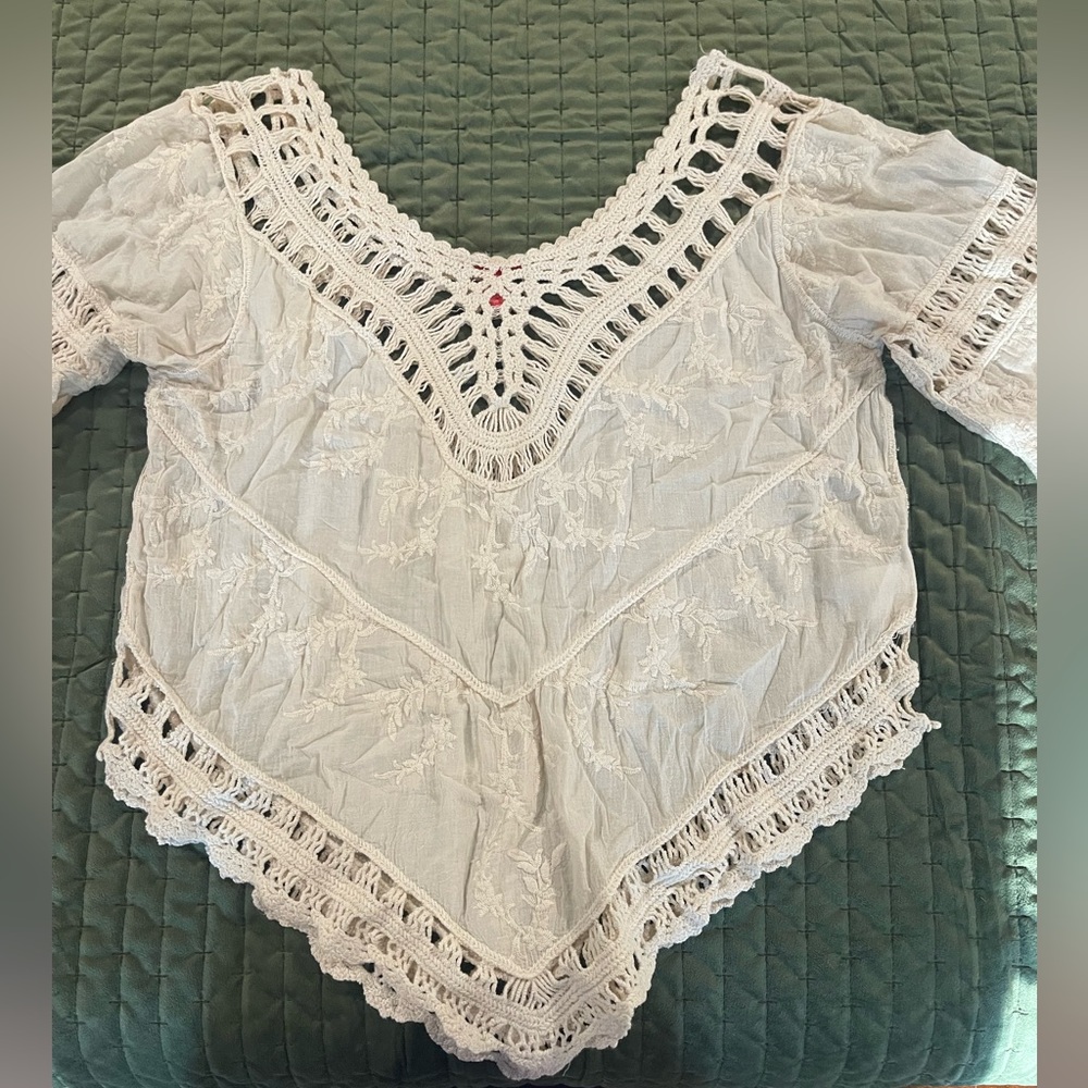 Chelsea & Violet boho off white cream crochet top size XL